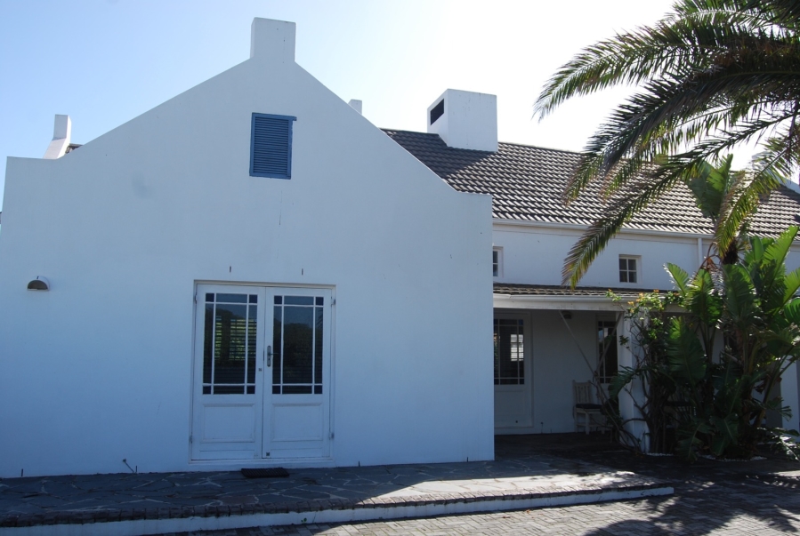 To Let 8 Bedroom Property for Rent in Shelley Point Western Cape